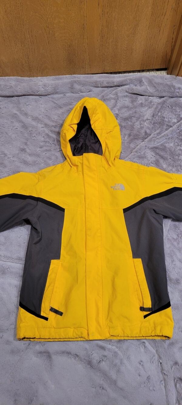 The North Face HyVent Hooded Youth Small (7-8) Rain Jacket Yellow/Black Summer
